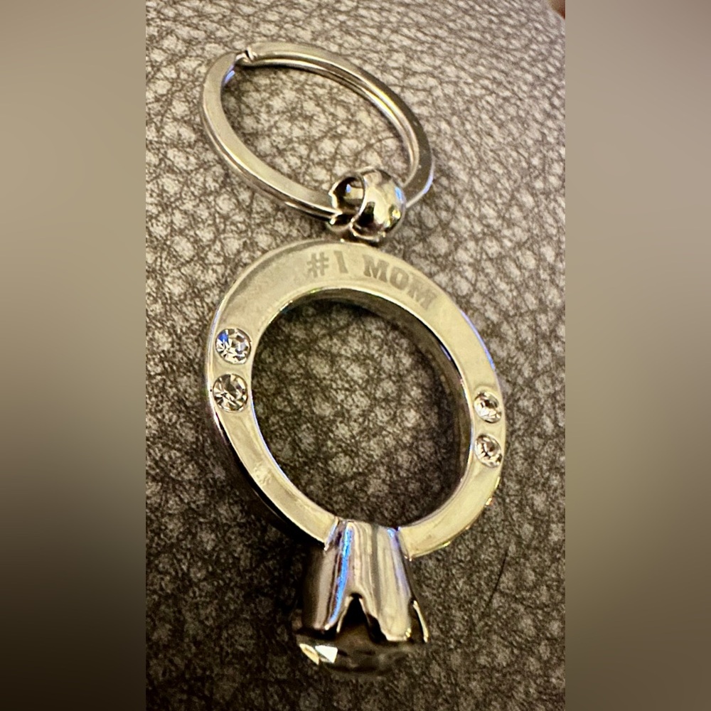 Silver Number one #1 Mom Keychain with Crystal Details